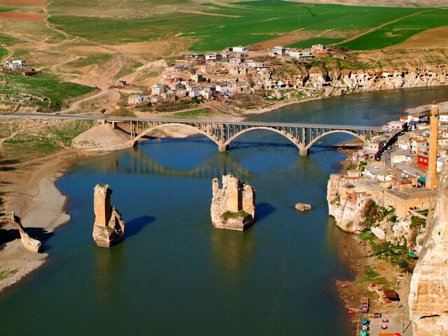 UÇAKLI DİYARBAKIRLI GAP TURU (DİYARBAKIR - ÇUKUROVA)