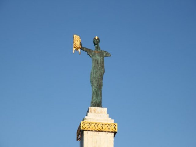 UÇAKLI BATUMLU KARADENİZ TURU