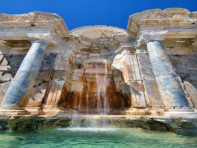 Salda Gölü Pamukkale Çeşme Alaçatı Turu (1 Gece Otel Konaklamalı)